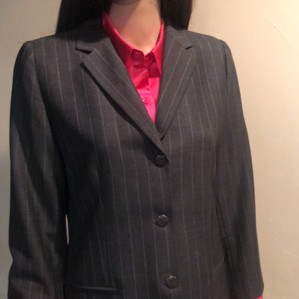 Armani Collezioni virgin wool pinstripe blazer. Size 10